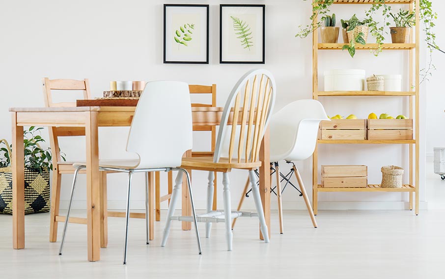 table and chairs in dining room PQS7UFJ