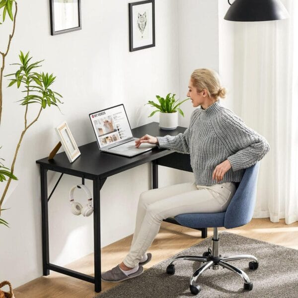 Small Computer Desk 02e3dc7748788d8fcb47310f50c69930