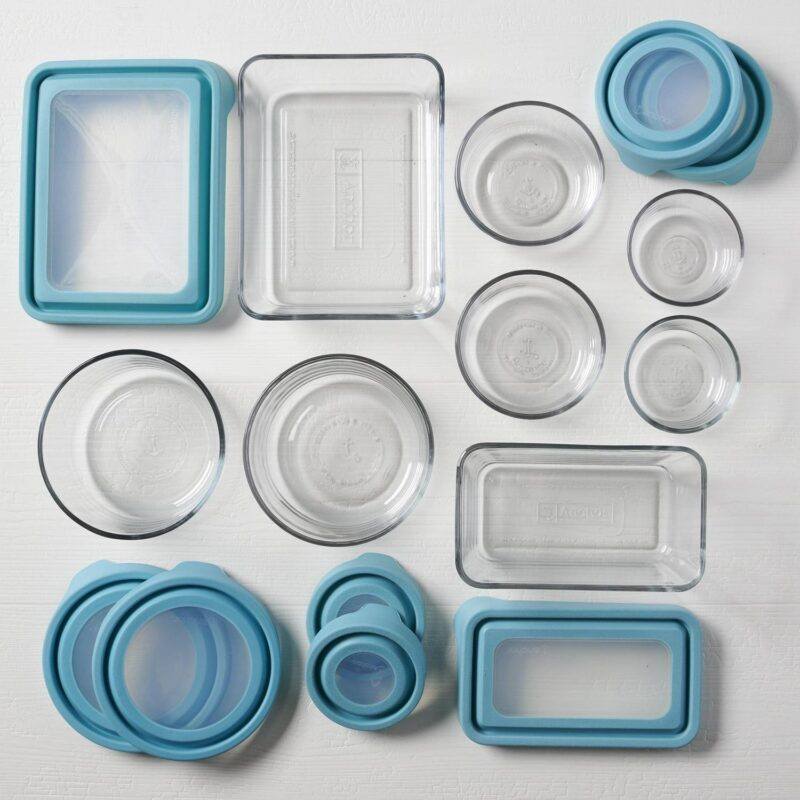 Anchor Hocking TrueSealA 16 Piece Clear Glass Food Storage Set with Mineral Blue Lids - Image 2