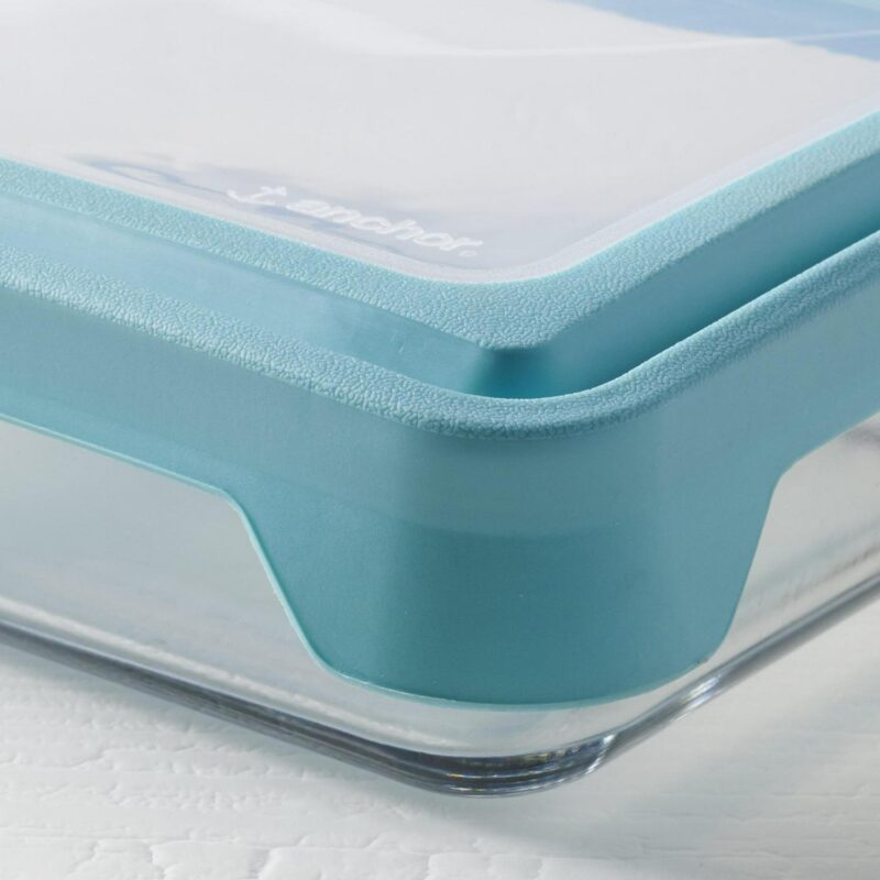 Anchor Hocking TrueSealA 16 Piece Clear Glass Food Storage Set with Mineral Blue Lids - Image 4
