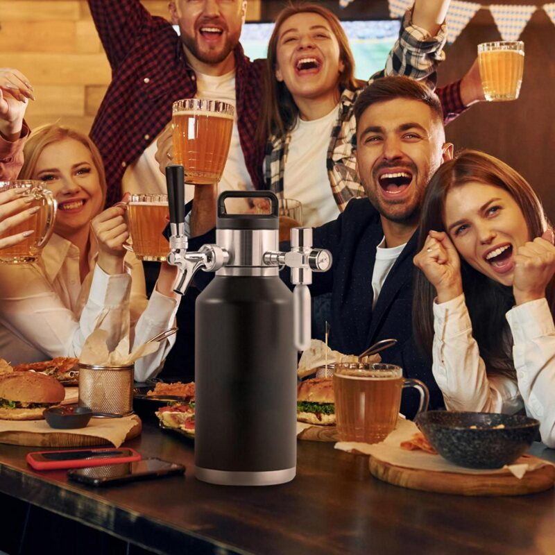 BENTISM Pressurized Growler Mini Beer Keg Draft Beer Growler with Pressure Display Double CO2 Regulator Faucet Home Kegging 64Oz/1.89L