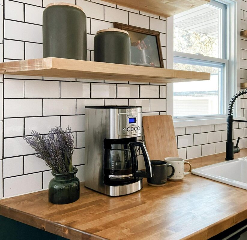 Cuisinart Perfectempa c 14 Cup Programmable Coffeemaker, Silver - Image 4
