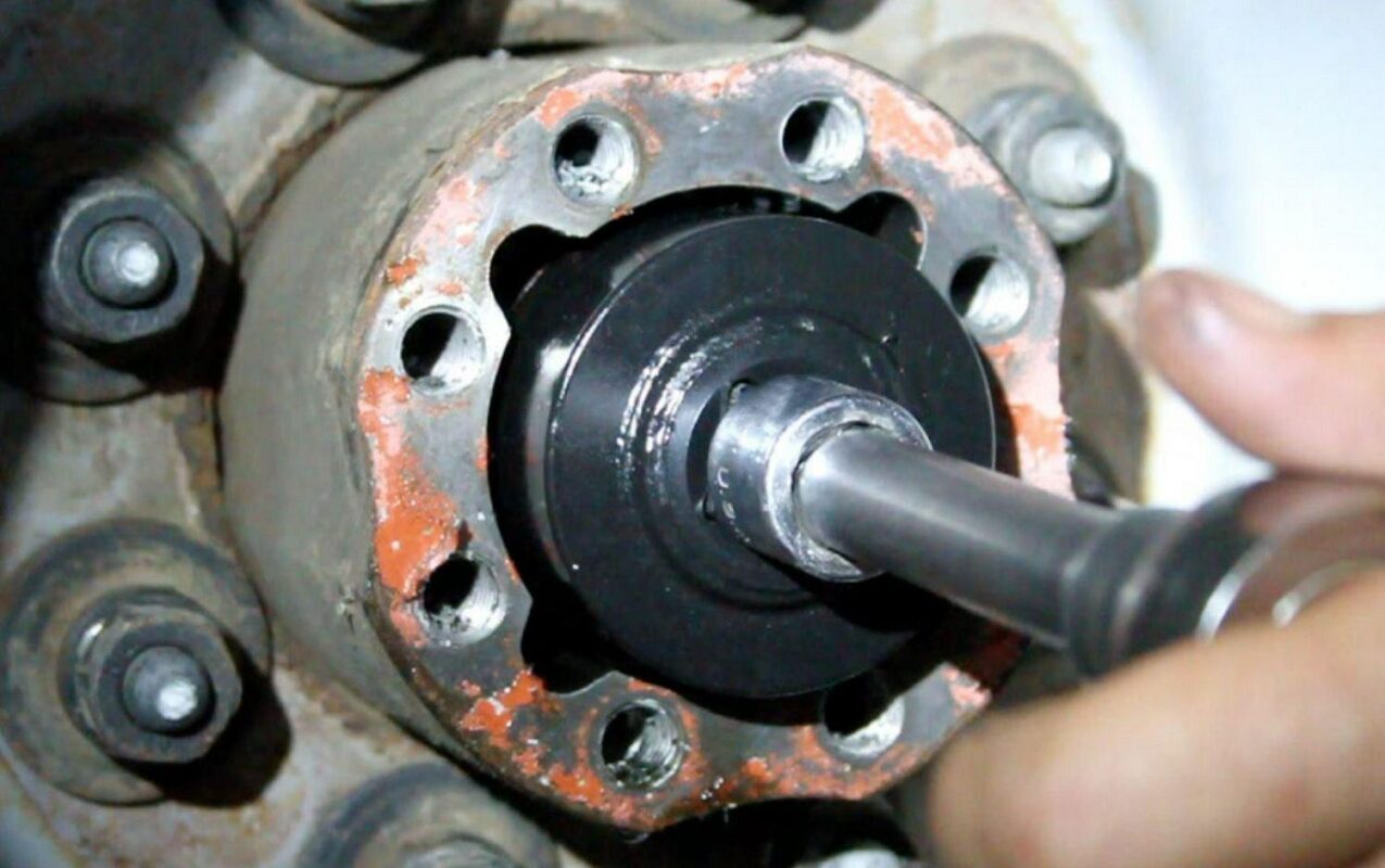 Lisle 31550 Axle Hub Bridge Nut Socket-Gm - Image 2