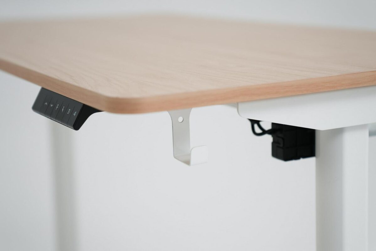 Mainstays Electric Standing Desk - Image 3