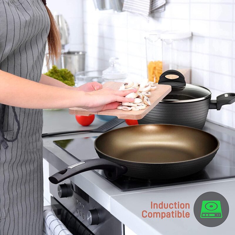 NutriChef Ridge Line Nonstick Kitchen Cookware Pots and Pan, 12 Piece Set, Gray - Image 5