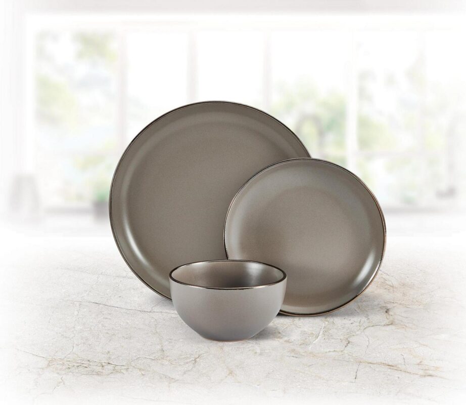 Pfaltzgraff Hadlee 12-piece Dinnerware set Stoneware in Gray - Image 6