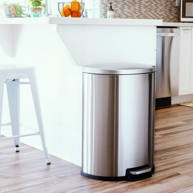 Qualiazero 13.2 Gallon Trash Can, D-Shape Step On Kitchen Trash Can, Stainless Steel - Image 2