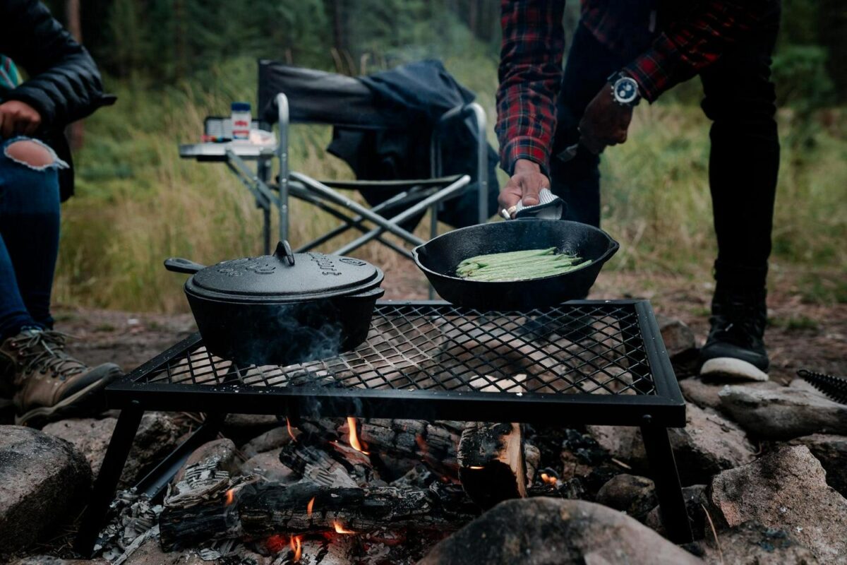 Stansport 6 Pieces Cast Iron Camping Mess Kits - Image 23