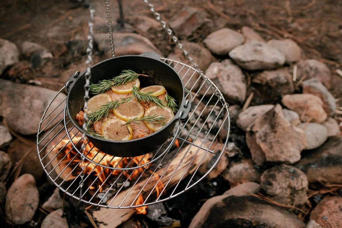 Stansport 6 Pieces Cast Iron Camping Mess Kits - Image 20