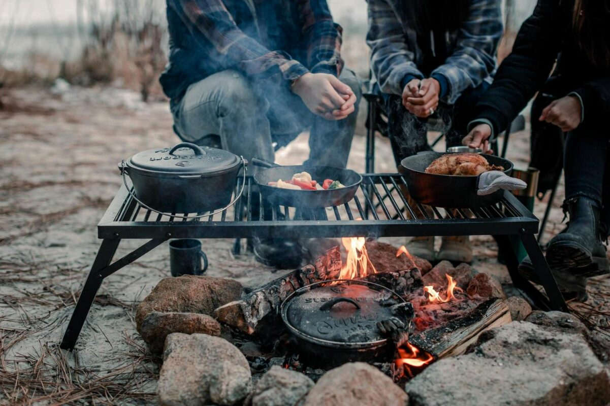Stansport 6 Pieces Cast Iron Camping Mess Kits - Image 8