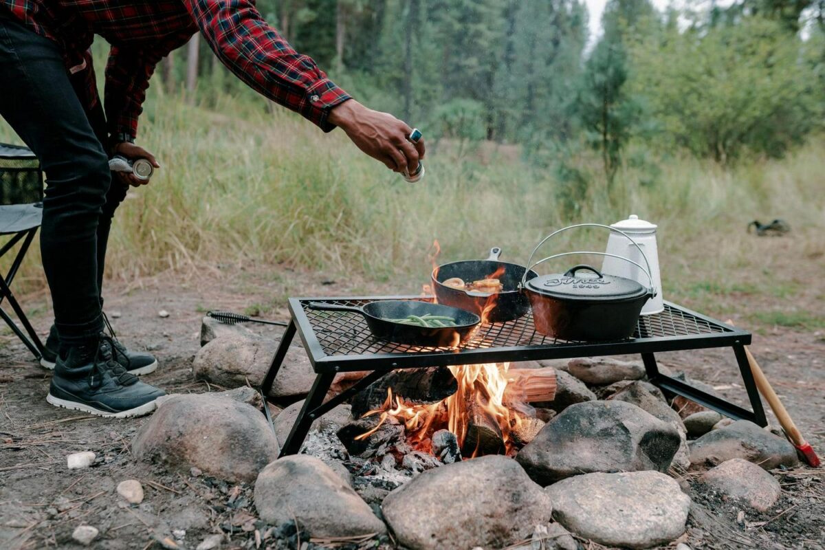 Stansport 6 Pieces Cast Iron Camping Mess Kits - Image 25