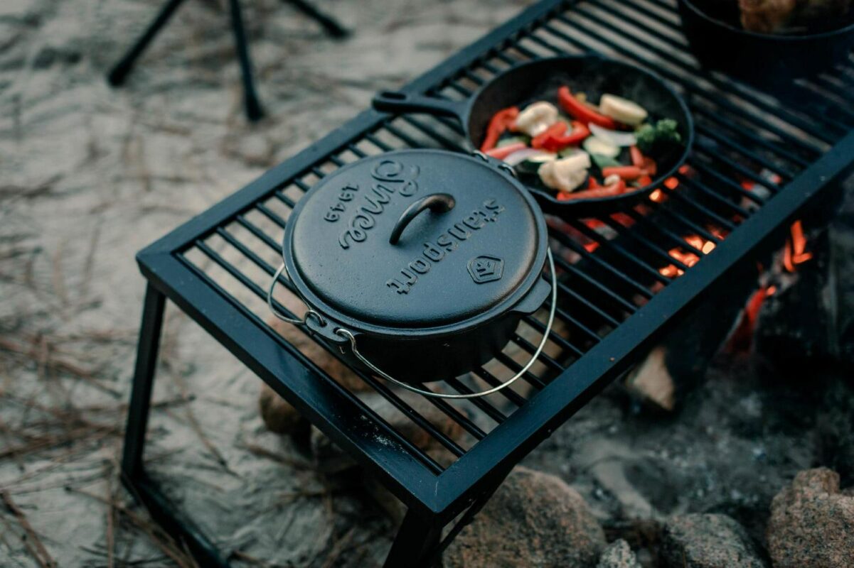 Stansport 6 Pieces Cast Iron Camping Mess Kits - Image 10