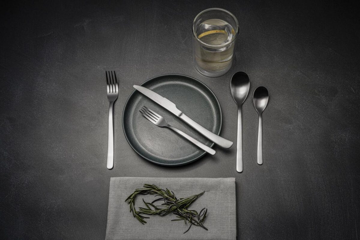 Thyme and Table 40-Piece Royal Stainless Steel Flatware Set, Stainless Steel - Image 3