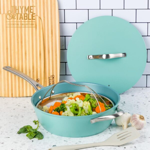 Thyme and Table Chef d916d09d8df2554e84867e99b382d7dc