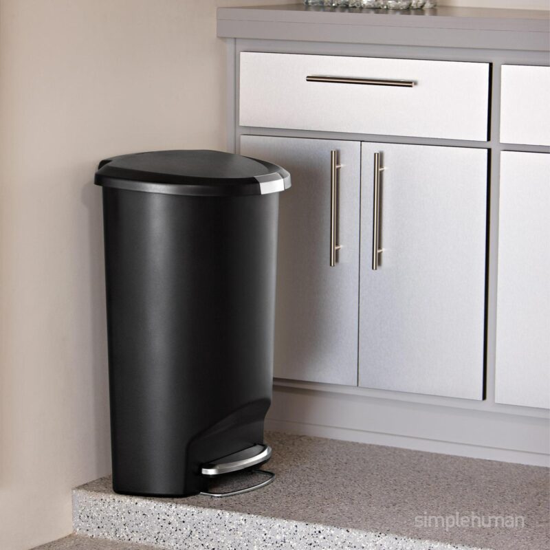 simplehuman simplehuman 50 litre / 13 gallon semi-round step trash can black plastic - Image 3