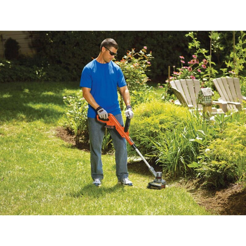 BLACK+DECKER 20-Volt Max* Lithium 12  String Trimmer and Edger with 2-Amp - Image 9