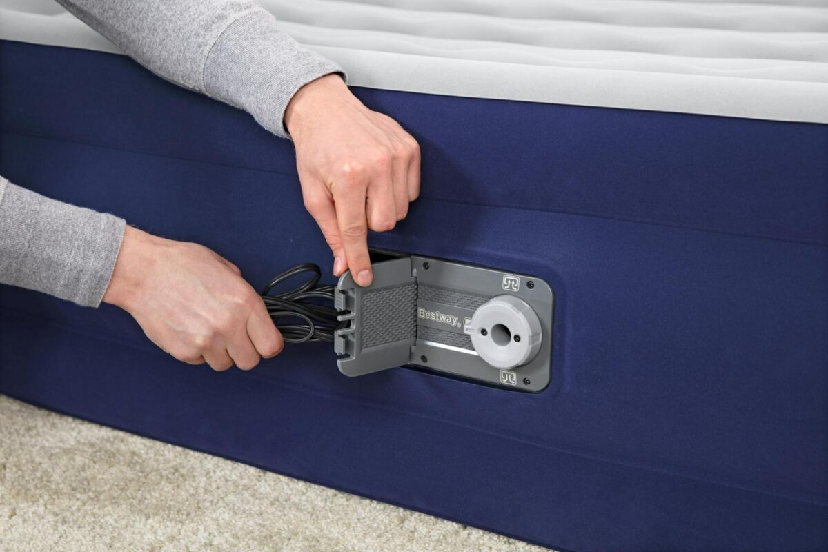 Bestway Tritech 15  Queen Air Mattress with Built-in Pump - Image 8