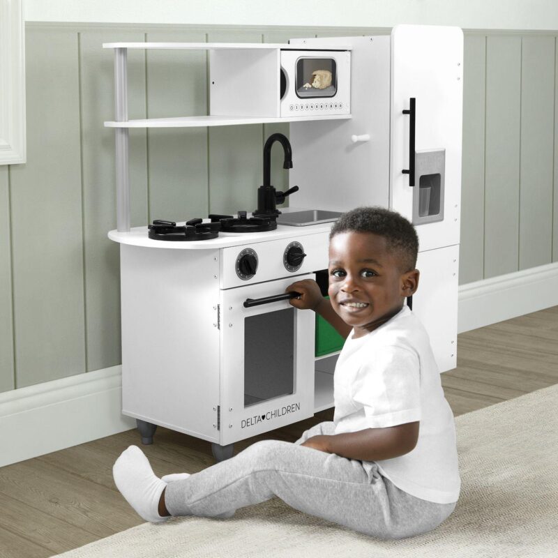 Delta Children Deluxe Modern Kitchen Playset - Image 2