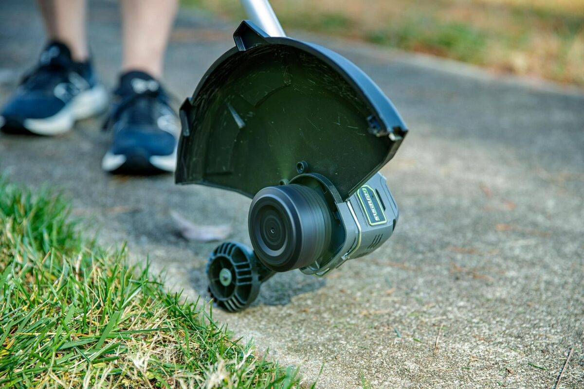 Genesis 20V 12  Cordless String Trimmer , Edger with 2.0Ah Battery and Quick Charger - Image 5