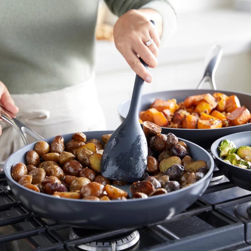 GreenPan Valencia Pro Ceramic Nonstick 11-Piece Cookware Set - Image 4