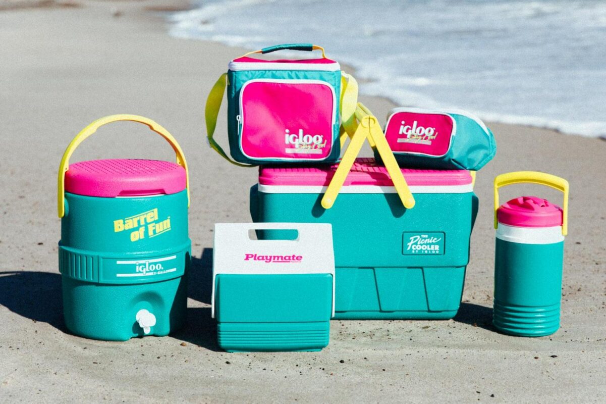 Igloo 2 Gallon Barrel Of Fun Beverage Cooler Jug - Jade - Image 3