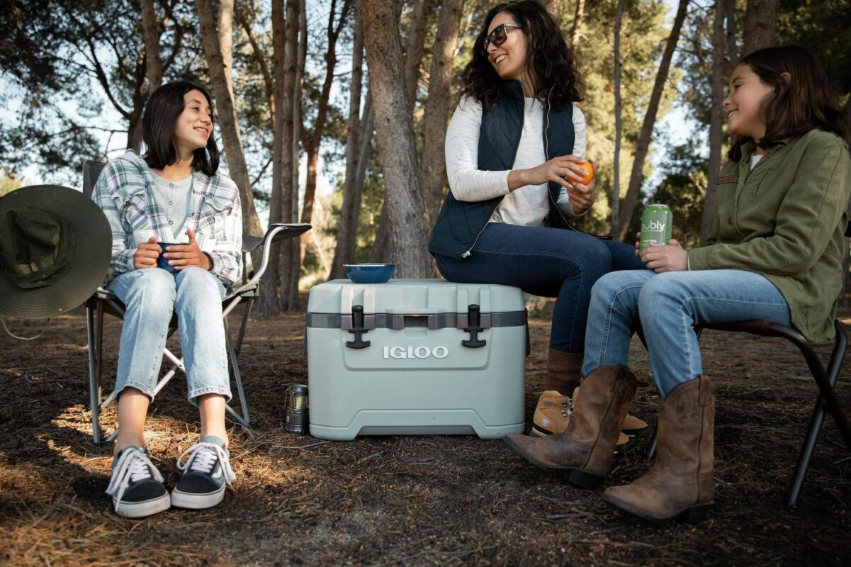 Igloo 50 QT Overland Ice Chest Cooler, Green - Image 12