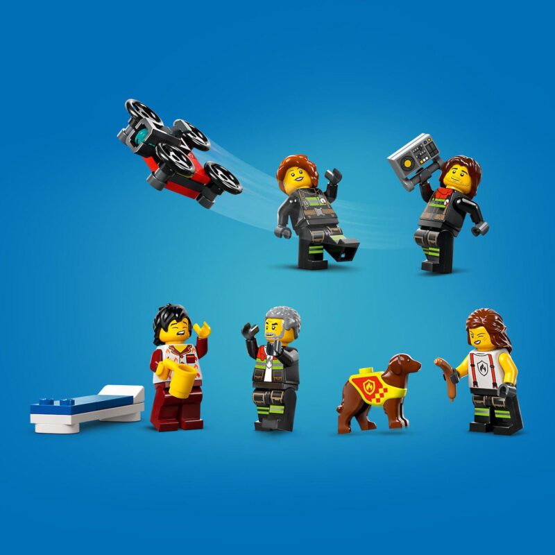LEGO City Fire Station with Fire Truck Pretend Play Toy 60414 (843 Pieces) - Image 6