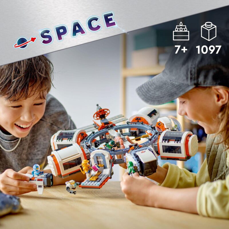 LEGO City Modular Space Station Science Toy 60433 (1097 Pieces) - Image 2