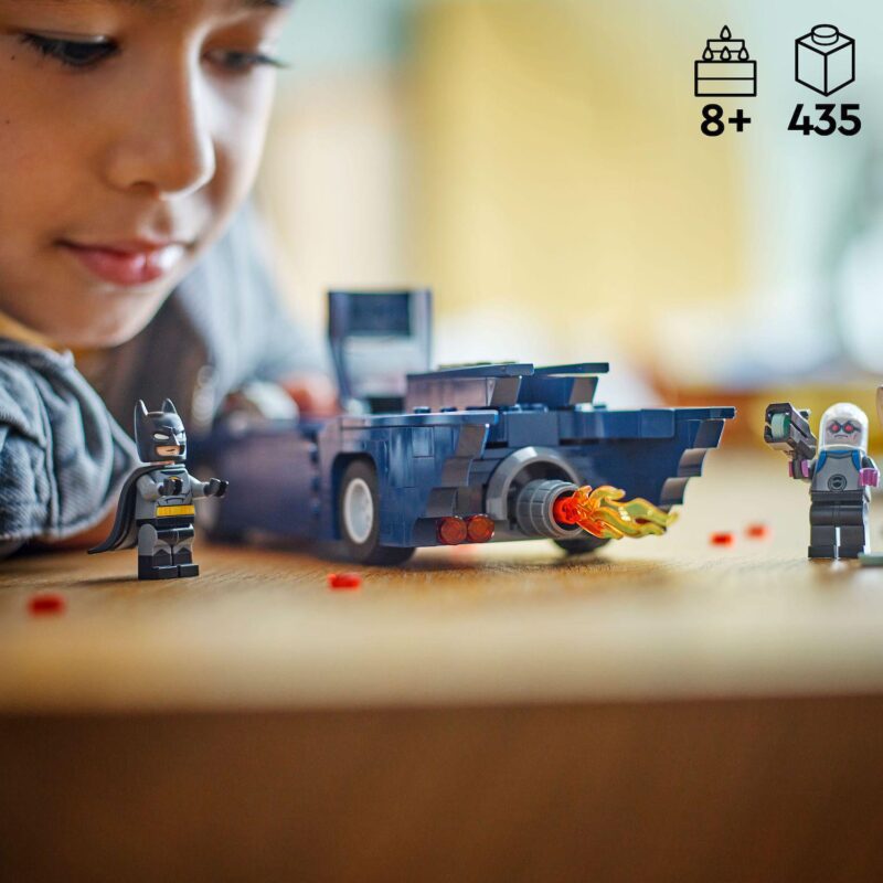 LEGO DC Batman: Batman with the Batmobile vs. Harley Quinn and Mr. Freeze 76274 Building Kit (435 pieces) - Image 4