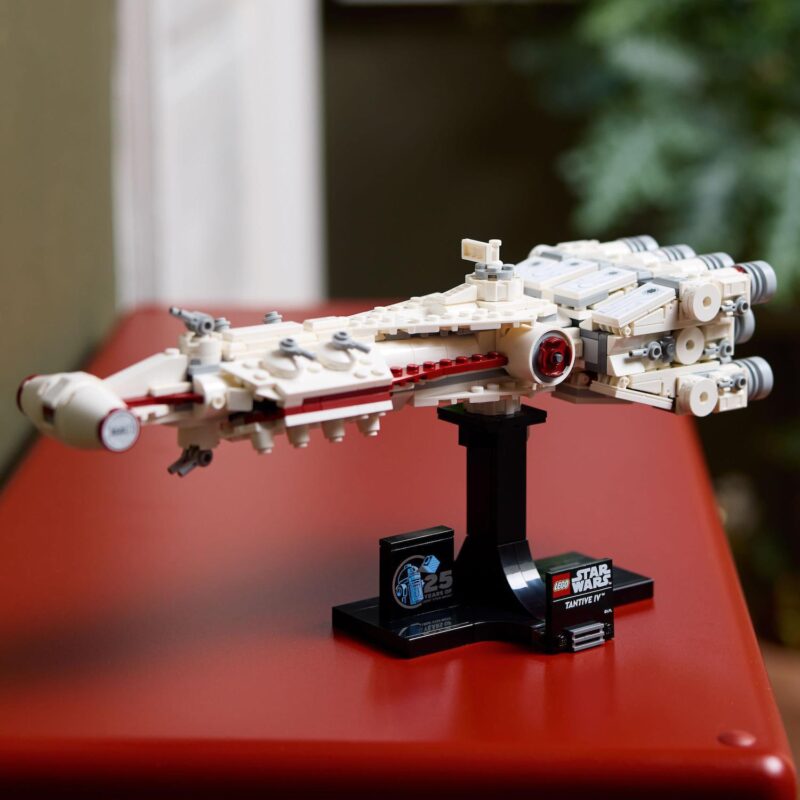LEGO Star Wars Tantive IV 75376 Building Kit (654 Pieces) - Image 5