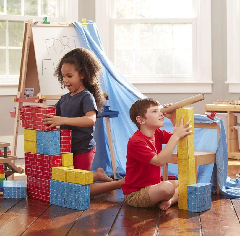 Melissa and Doug Deluxe Wooden Standing Art Easel - Image 7