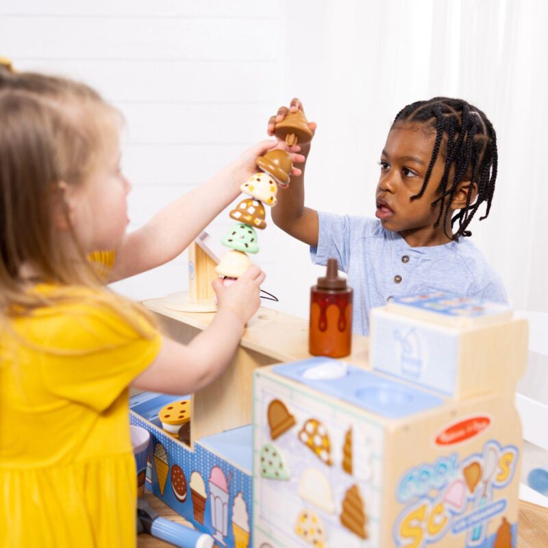 Melissa and Doug Wooden Cool Scoops Ice Creamery - Image 5