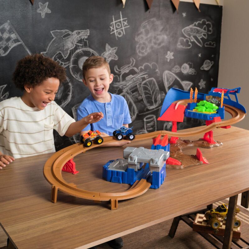 Monster Jam Monster Jam Supercharge Speedway Playset - Image 2