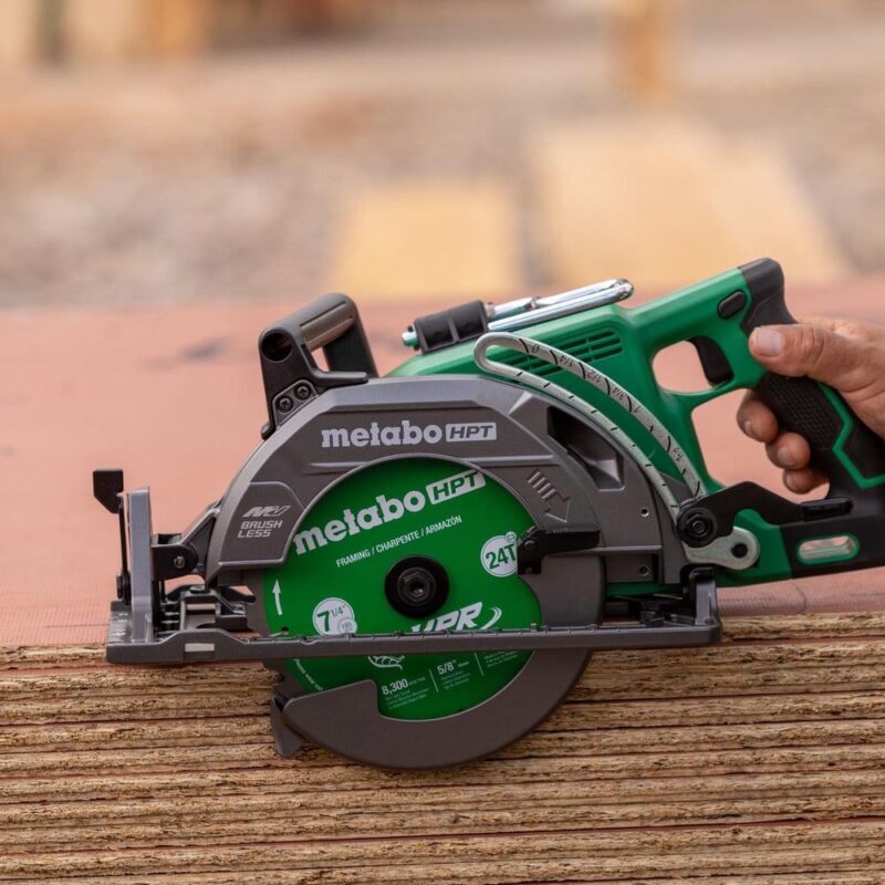 MultiVolt 36V Brushless Lithium-Ion 7-1/4 in. Cordless Rear Handle Circular Saw Kit (4 Ah) - Image 11