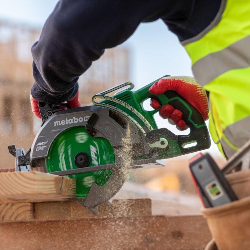 MultiVolt 36V Brushless Lithium-Ion 7-1/4 in. Cordless Rear Handle Circular Saw Kit (4 Ah) - Image 5