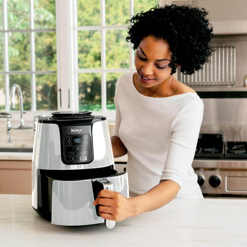 Ninja 4 qt Air Fryer, White - Dishwasher Safe - Image 3