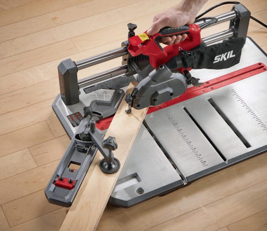 SKIL 3601-02 7-Amp Corded Electric Flooring Saw with 36T Contractor Blade - Image 4
