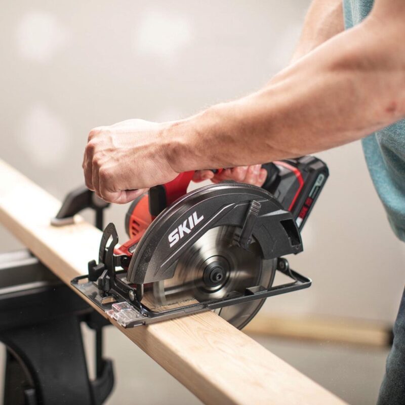 SKIL CR540602 20V 6-1/2'' Cordless Circular Saw Kit with 2.0Ah Lithium Battery and Charger - Image 5