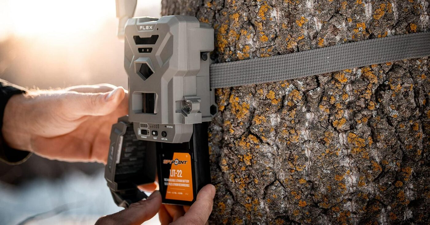 SPYPOINT FLEX-M Cellular Trail Camera with 28MP photos/720p Videos with Sound - Image 2