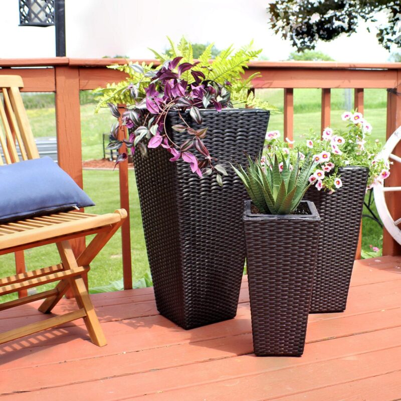 Sunnydaze Assorted Square Black Polyrattan Outdoor Basket Planter with Liner 3-Count - Image 6