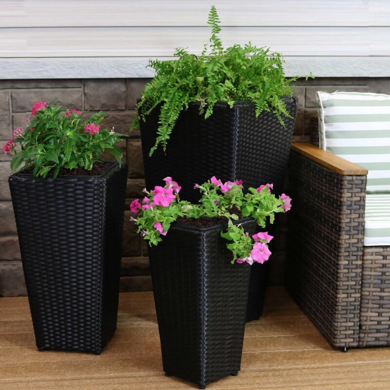 Sunnydaze Assorted Square Black Polyrattan Outdoor Basket Planter with Liner 3-Count - Image 7