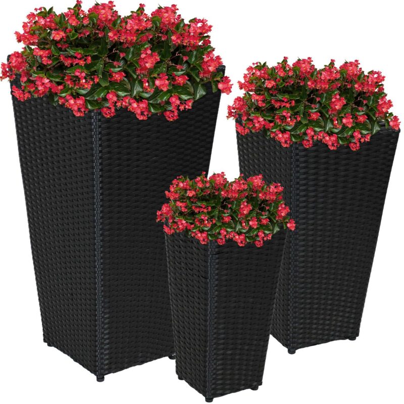 Sunnydaze Assorted Square Black Polyrattan Outdoor Basket Planter with Liner 3-Count
