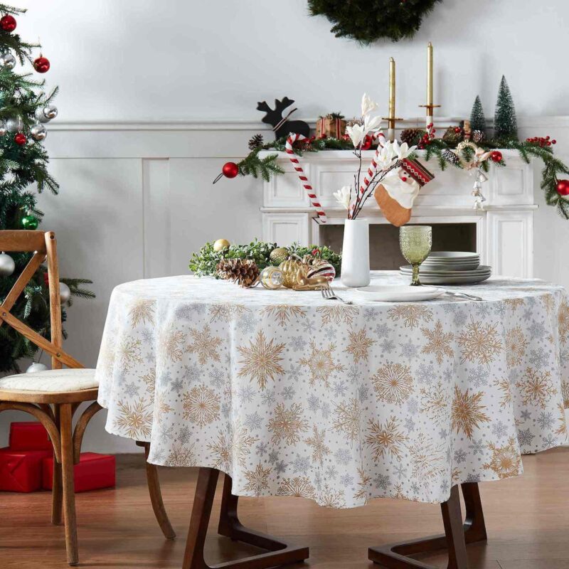 Avanti Snowflakes Tablecloth - Image 4