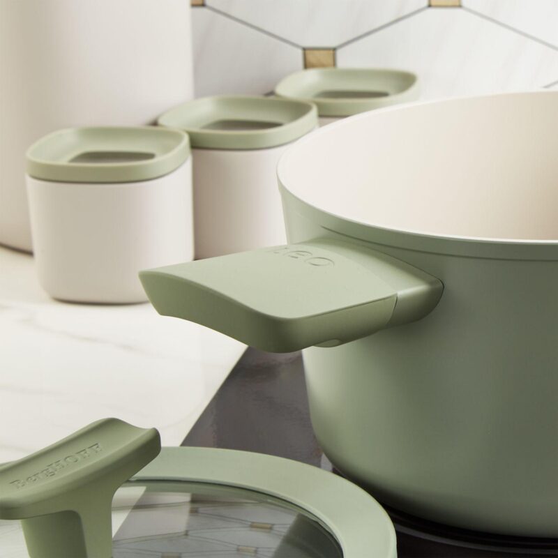BergHOFF Balance Nonstick Ceramic Stockpot with Glass Lid - Image 4