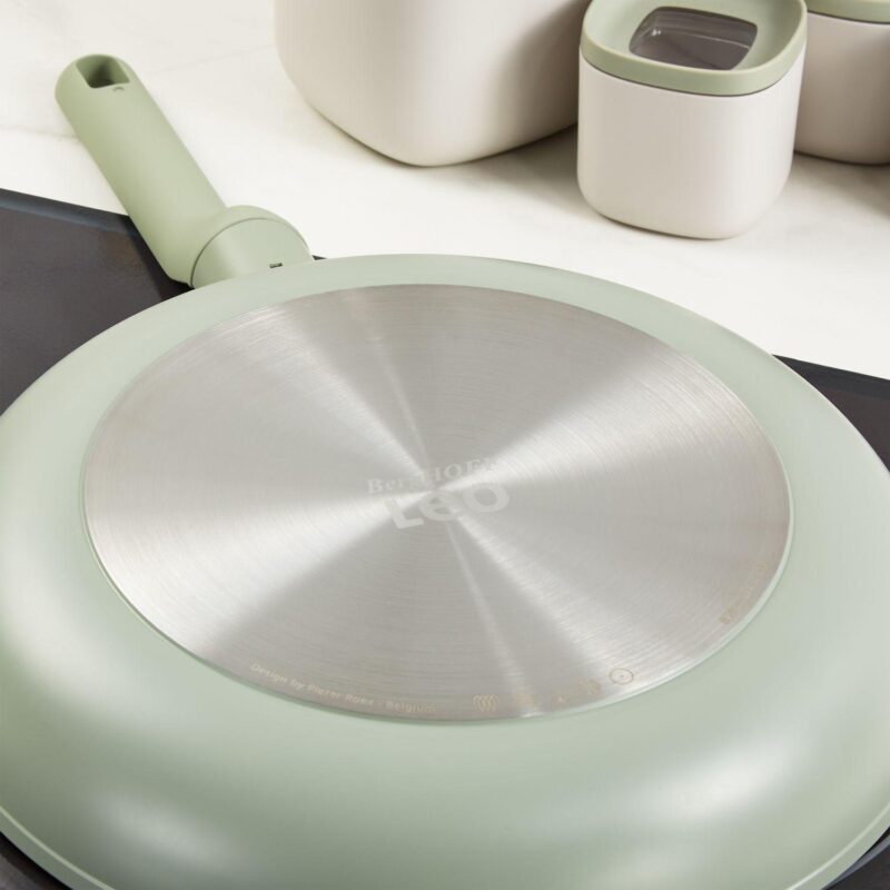 BergHOFF Balance Nonstick Ceramic Saut Pan with Glass Lid - Image 8