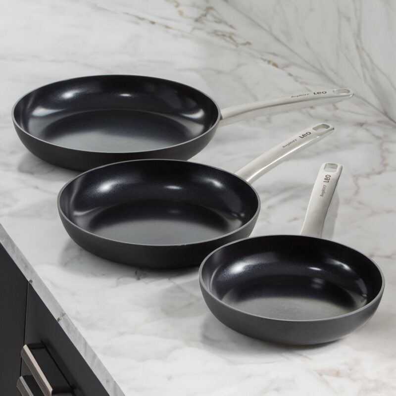 BergHOFF Leo Graphite 3 pc Nonstick Ceramic Frying Pan Set - Image 5