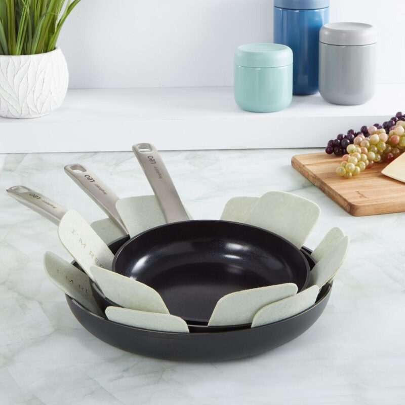 BergHOFF Leo Graphite 3 pc Nonstick Ceramic Frying Pan Set - Image 4