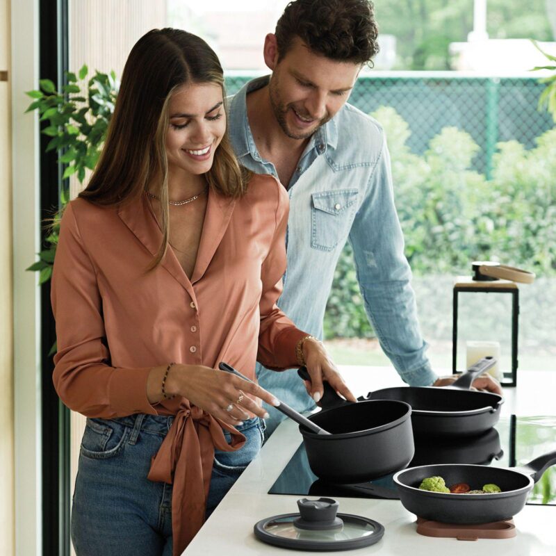 BergHOFF Leo Stone+ Nonstick Ceramic Sauce Pan with Lid - Image 4