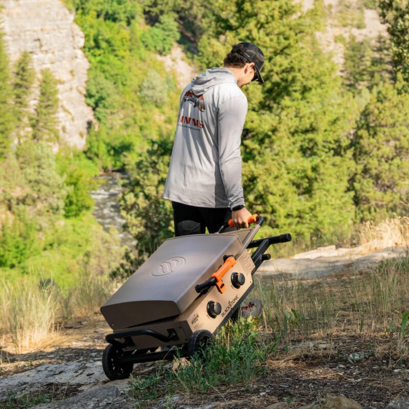 Blackstone Adventure Ready 2-Burner 22  Propane Omnivore Griddle with Flexfold Legs in Outback Tan - Image 7