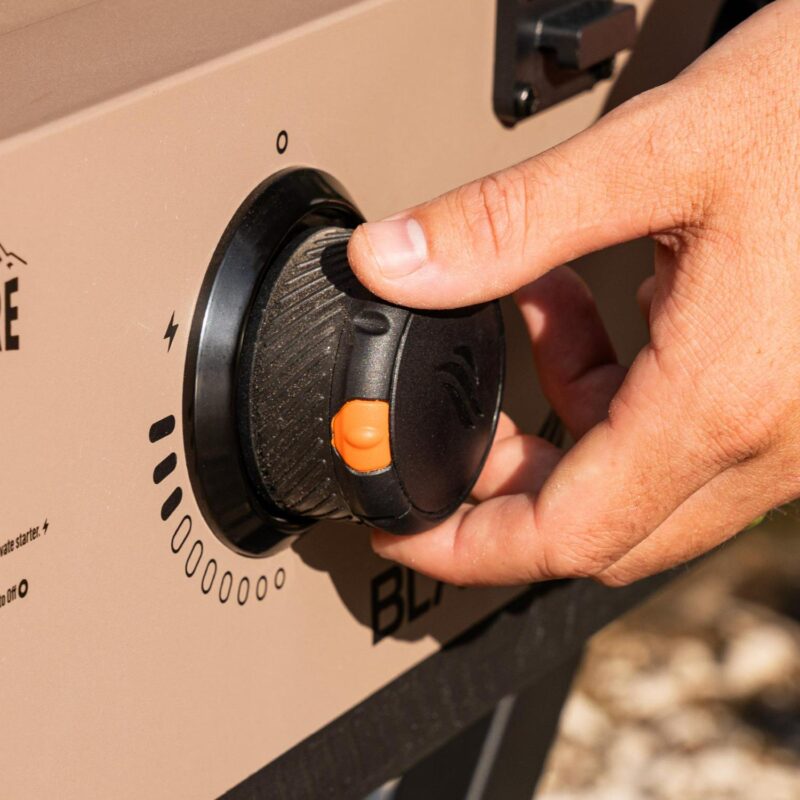 Blackstone Adventure Ready 2-Burner 22  Propane Omnivore Griddle with Flexfold Legs in Outback Tan - Image 13
